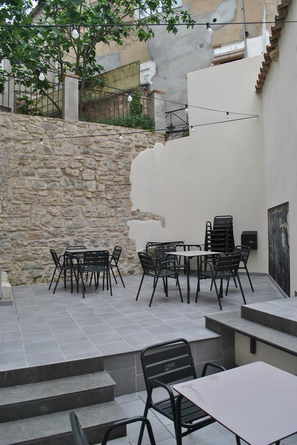 סרברה Hostal Universitat מראה חיצוני תמונה